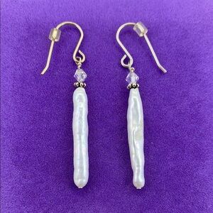 💛 Elegant Pearl Drop Earrings
